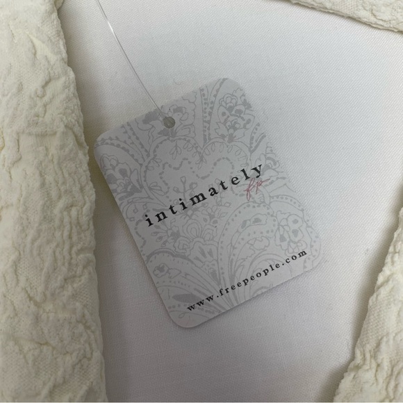 Free People Have It All Intimately Fitted Ivory Long Sleeve Women’s Size Large - Picture 7 of 11